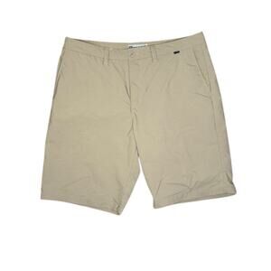 Travis Mathew Shorts Mens Size 38 Nylon Beige Golf Chinos Flat Front TINY FLAW